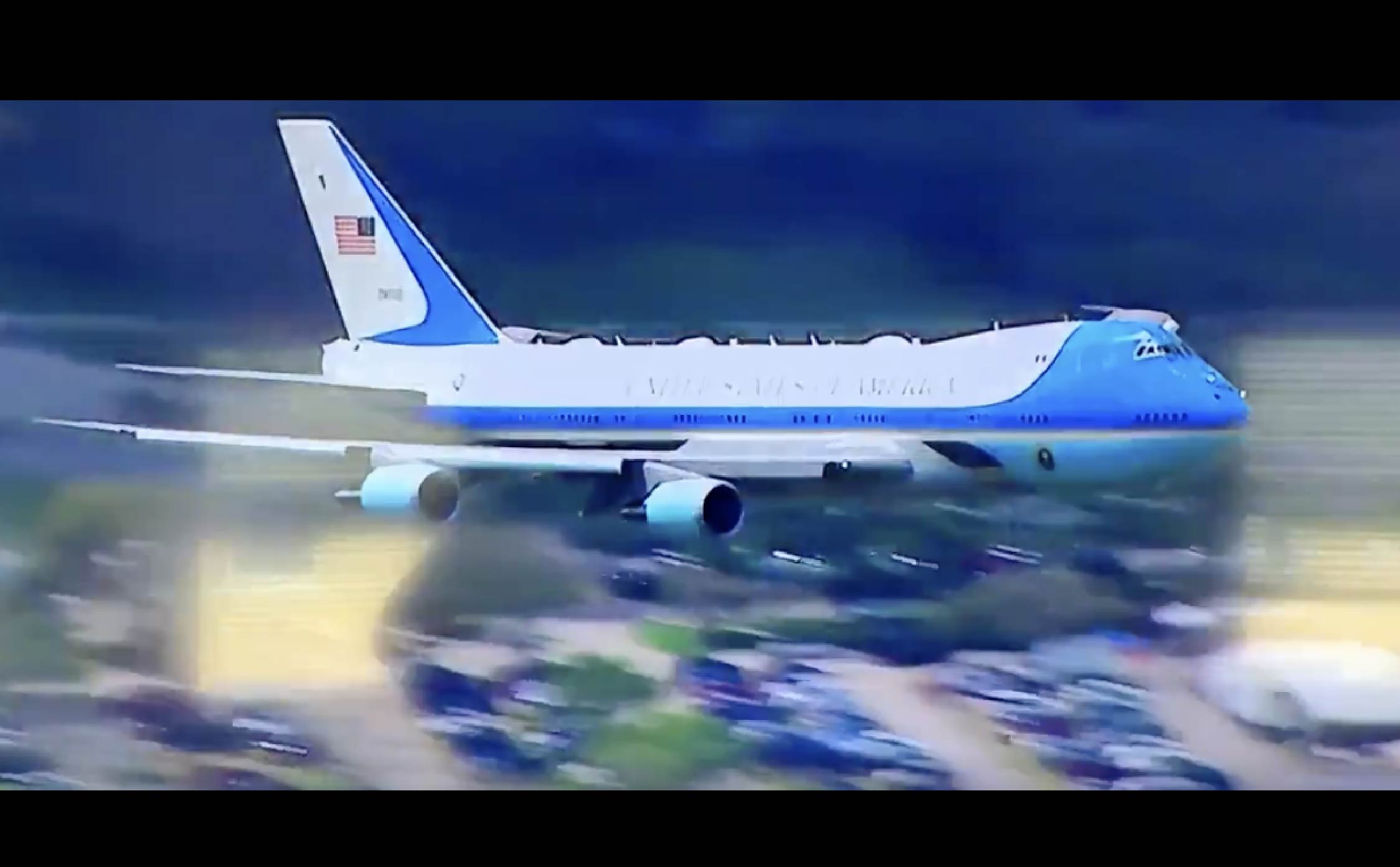 [VIDEO] President Trump Does a Flyover of the Daytona Track in Air Force One and Crowd Goes Wild